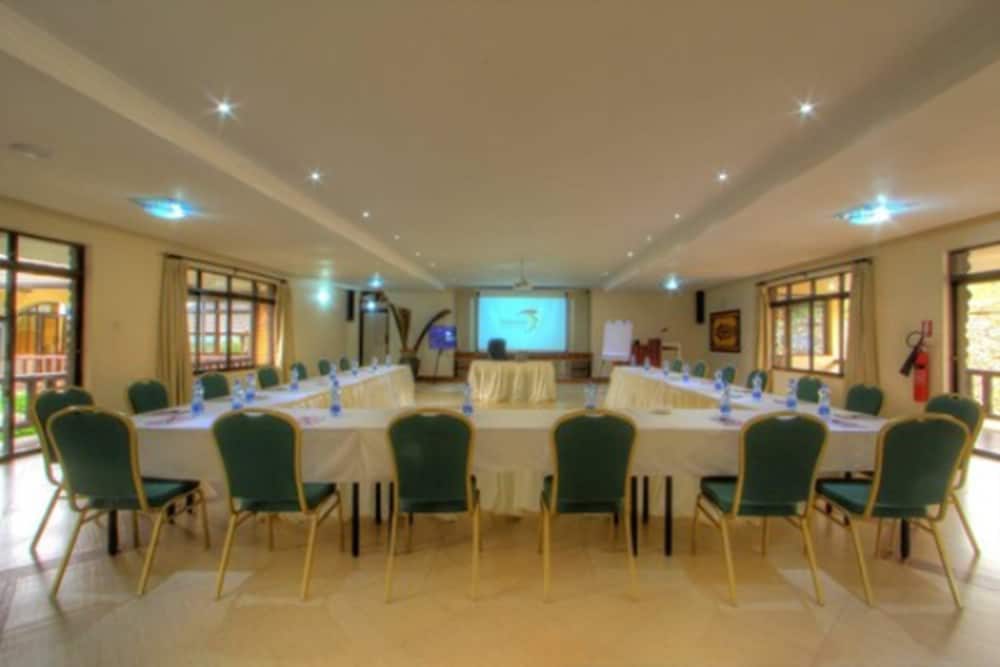 Naivasha Kongoni Lodge - Lakefront Getaway