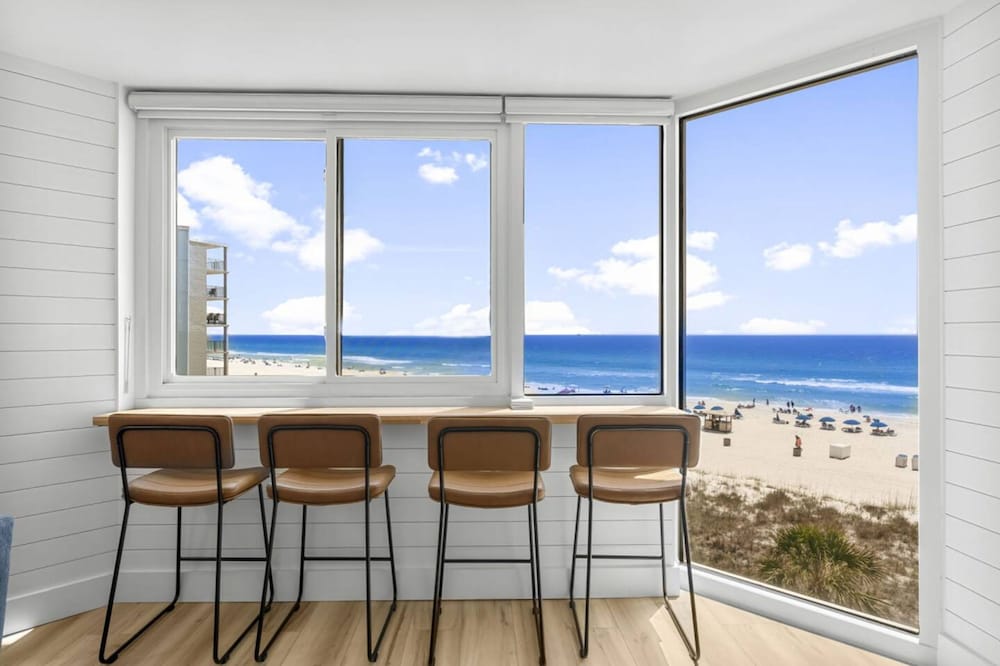 Beach Front Ocean View Condo - Top of the Gulf 521