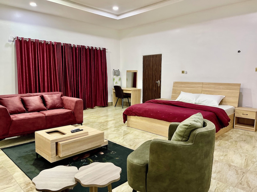 FURNISHED APARTMENTS