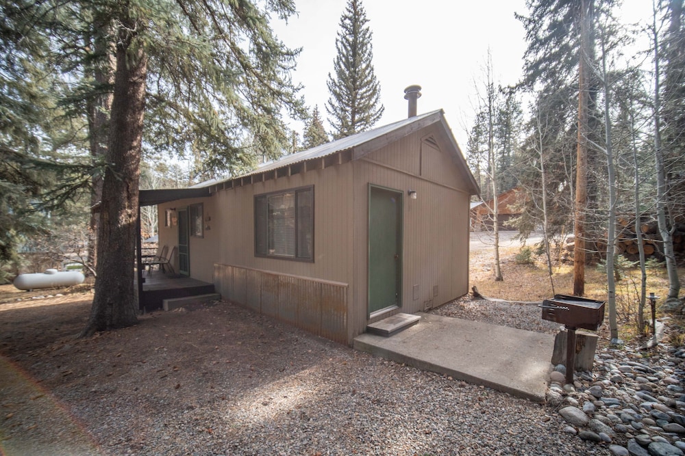 Bear Paw Lodge