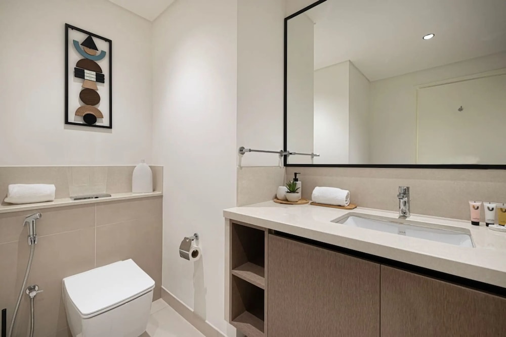 Burj Crown Lux Apartment by Dubai Mall
