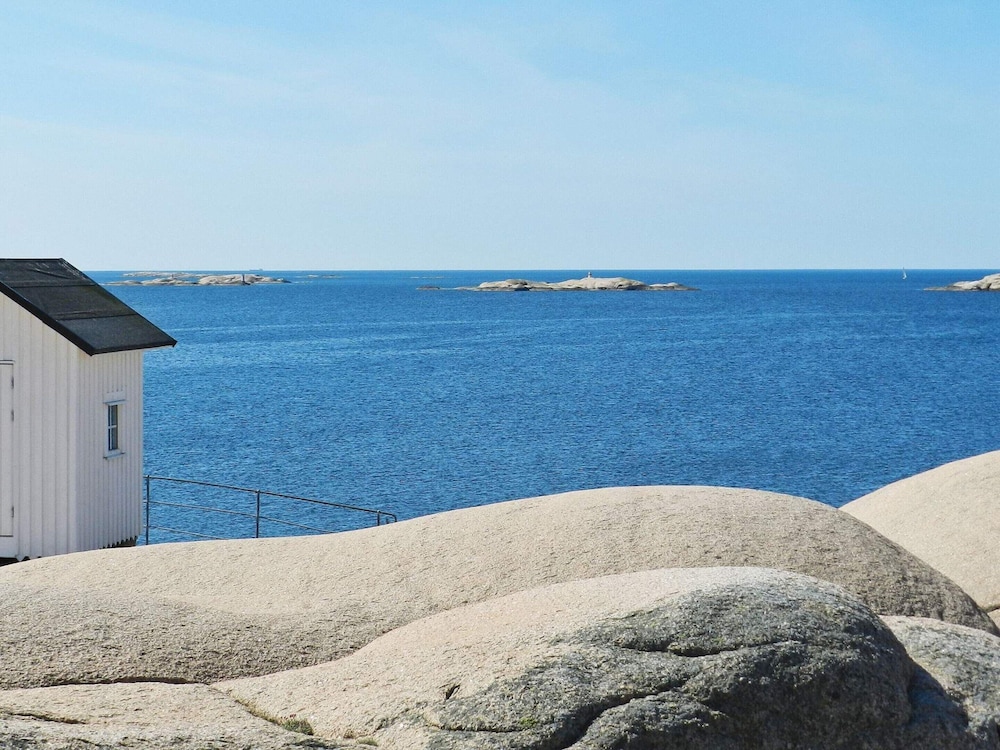 4 Person Holiday Home in Lysekil-by Traum view 5