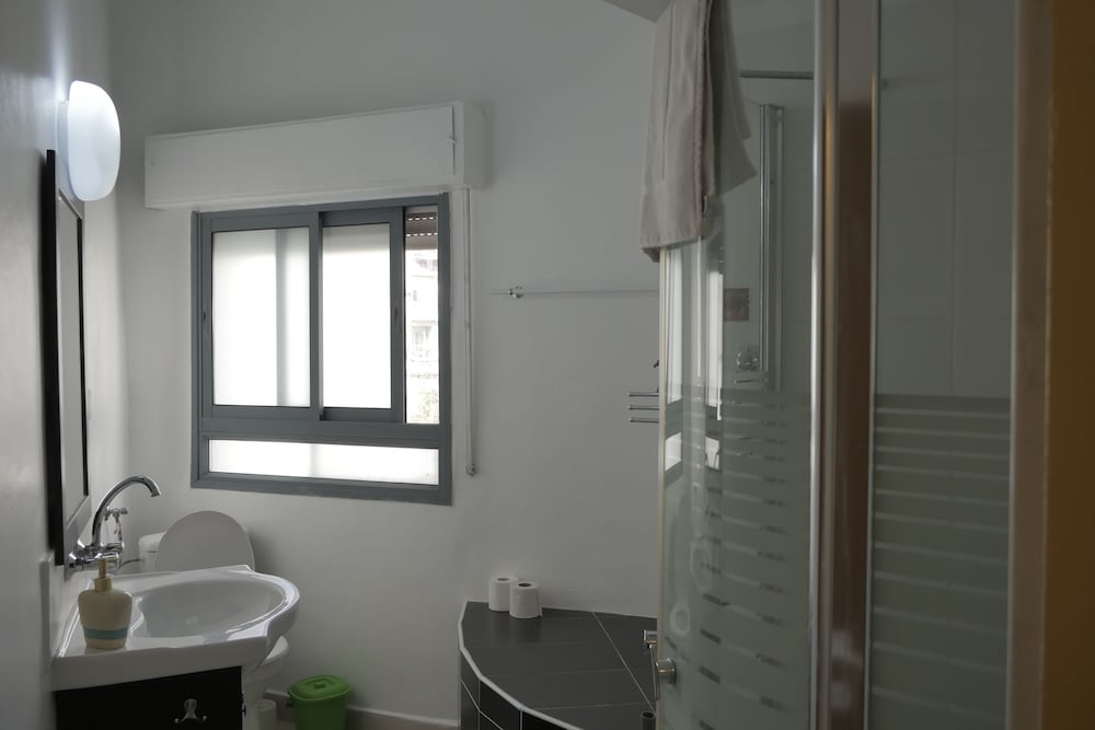 Allenby 2 Bed & Breakfast