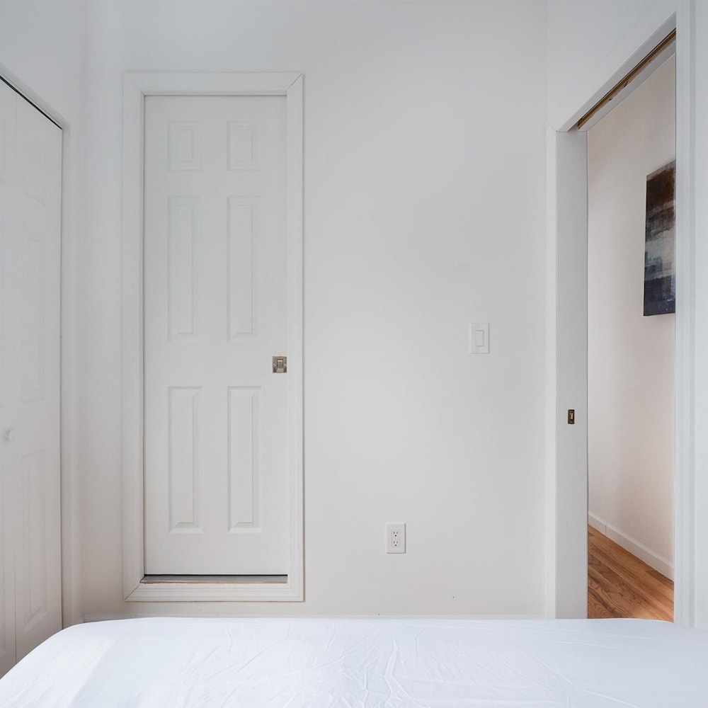 153-1g Newly Renovated 2BR Lower East Side