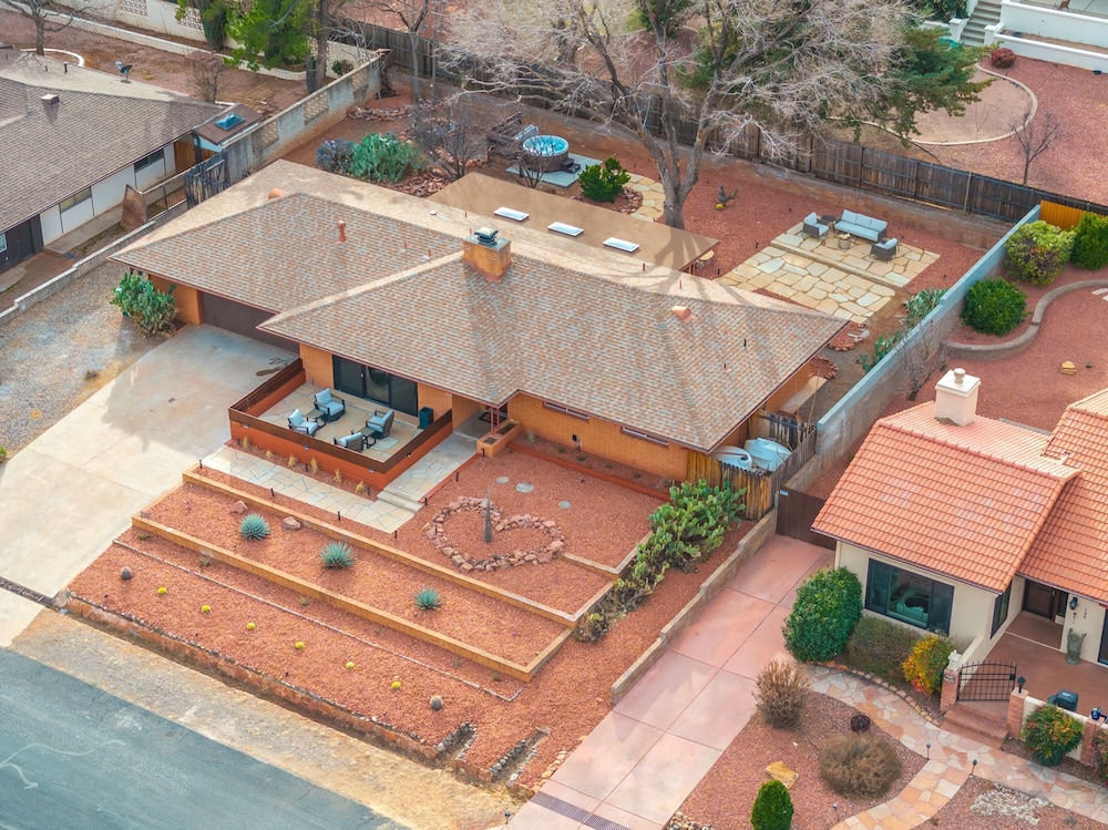 NEW Redrock Experience Views Firepit Hottub