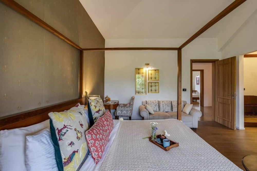 Villa Ayana 5bhk With Pool and Near the Beach
