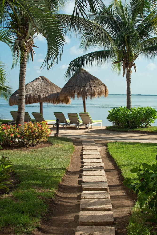 Sunset Marina Resort & Yacht Club