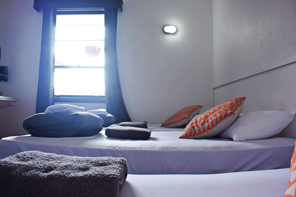 BoBs Hostel