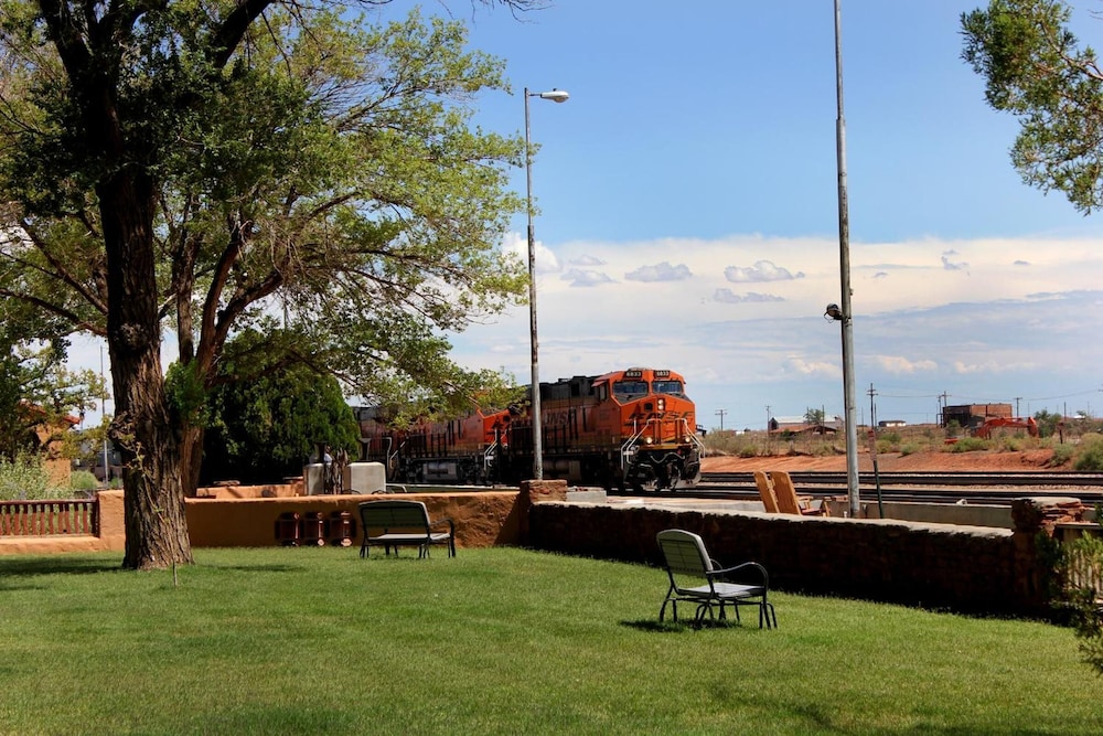 Winslow Vacations - La Posada Hotel - Property Image 12