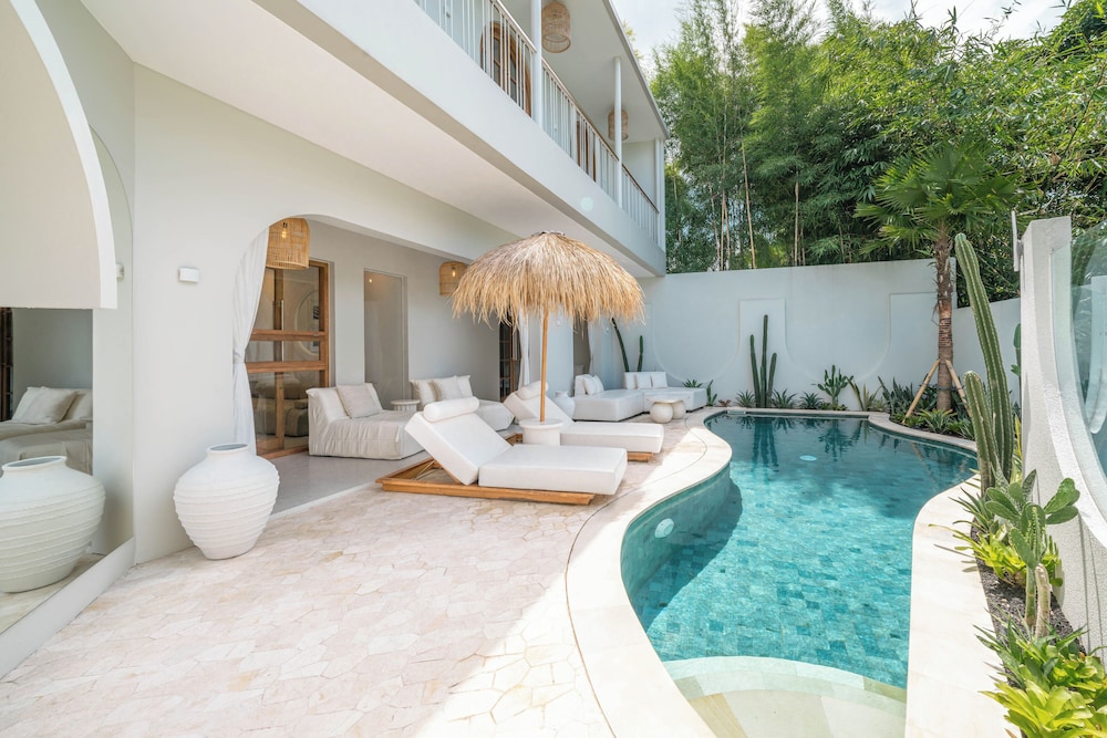 Villa Hawk