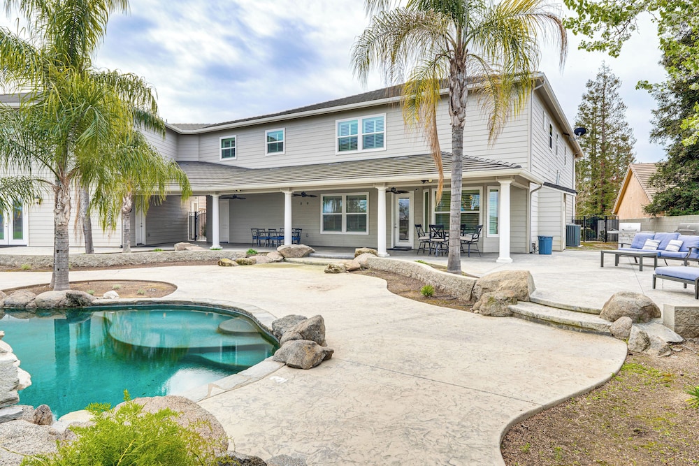 Outdoor Oasis & More: Group Getaway in Porterville