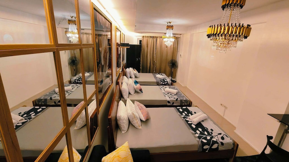 The Royal Bloom Room-1409TowerA