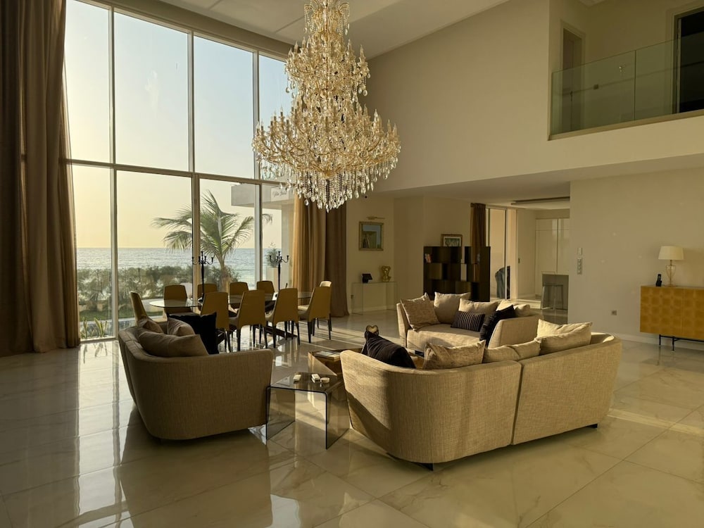 Villa Italia Somone Luxury Hotel