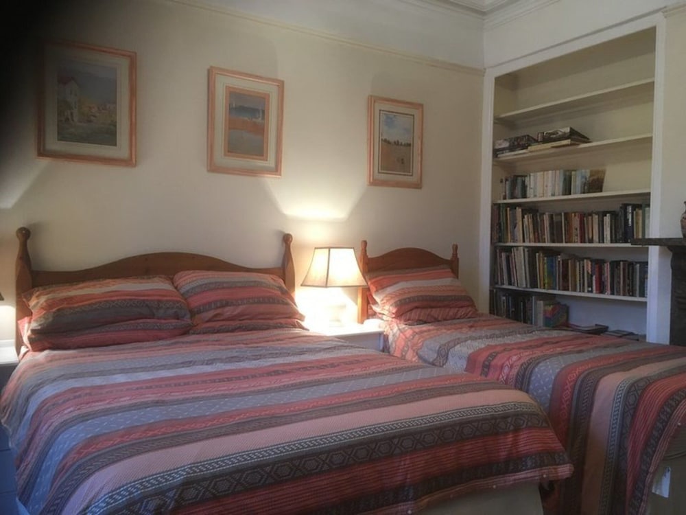 6-bed House in Snowdonia With Your own Private pub view 3