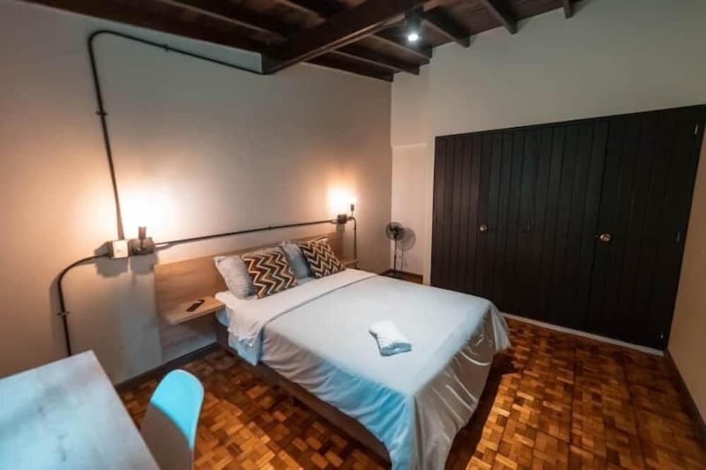 Frontera by Roots Rentals