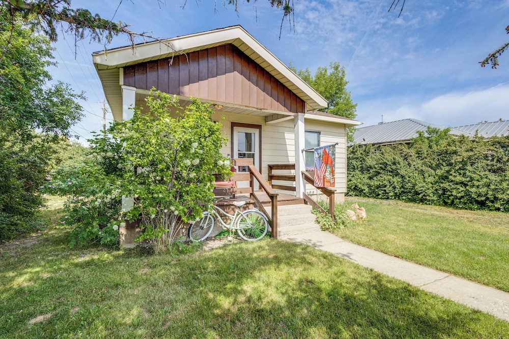 Quaint Home 16 Mi to Bear Lake: Fish, Hike & Golf!