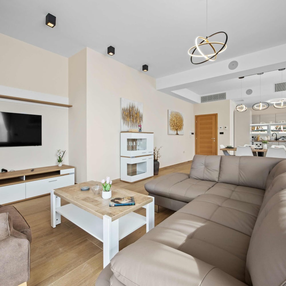 Villa Palma - Seaside Luxury Villa for 6 Person
