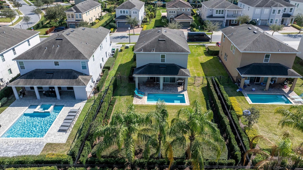510 BS - 5BD Elegant Escape: Private Haven