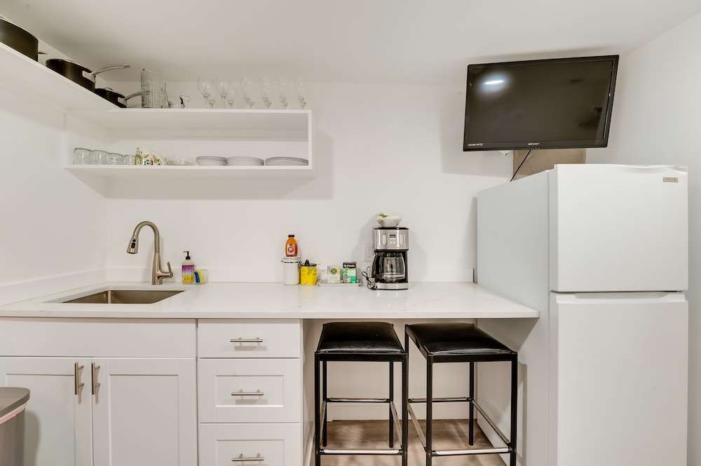 Juneau Vacations - Apartment Near Juneau Downtown Historic District - Property Image 9