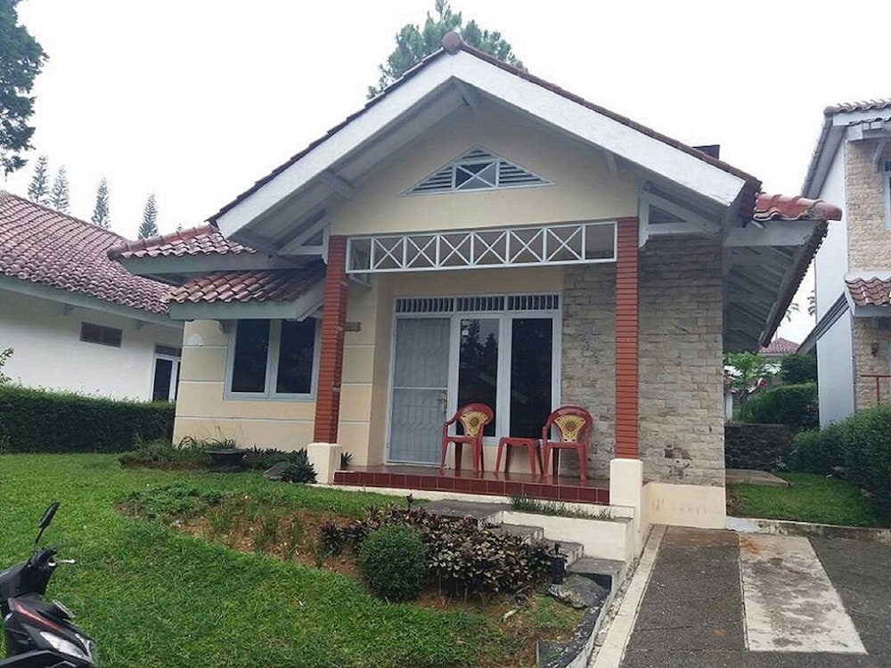 Villa Kota Bunga Gladiol
