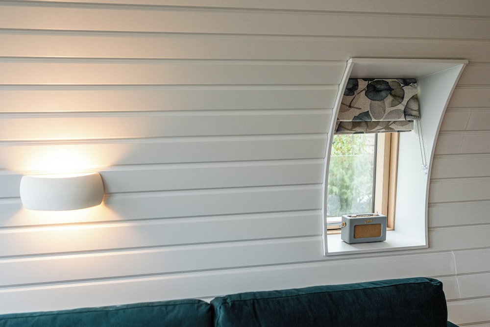 Unique 1 BD Eco-Retreat in Old Chalford