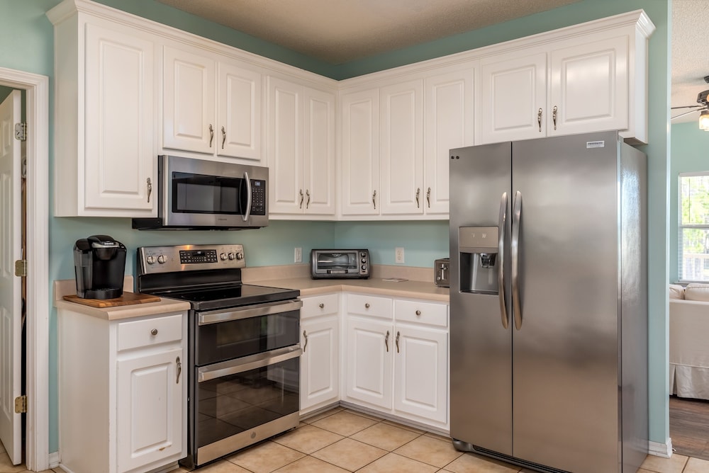 Heels In The Sand - 205 Magnolia Ct 3 Bedroom Home by RedAwning view 3