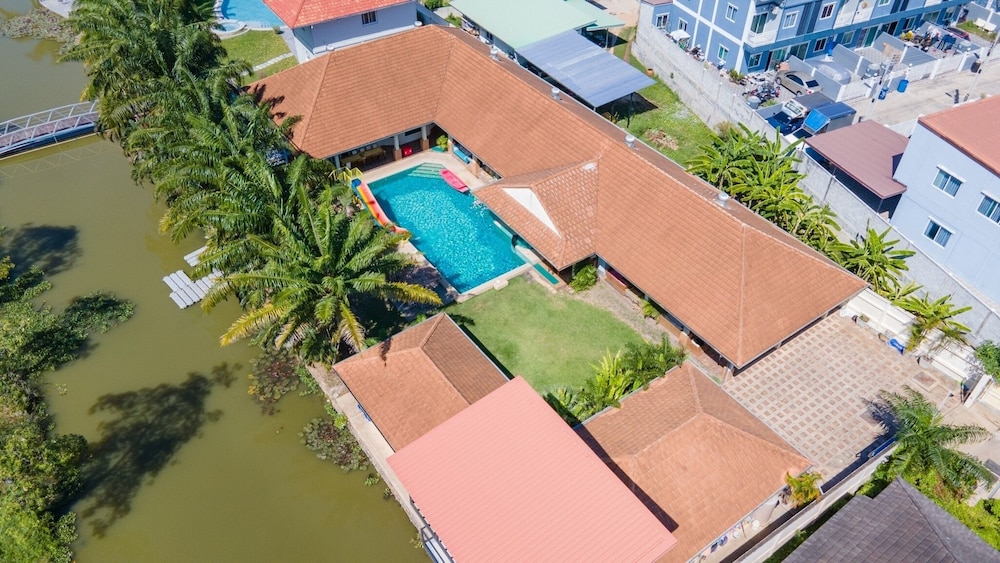 Pool Villa for Families and Party