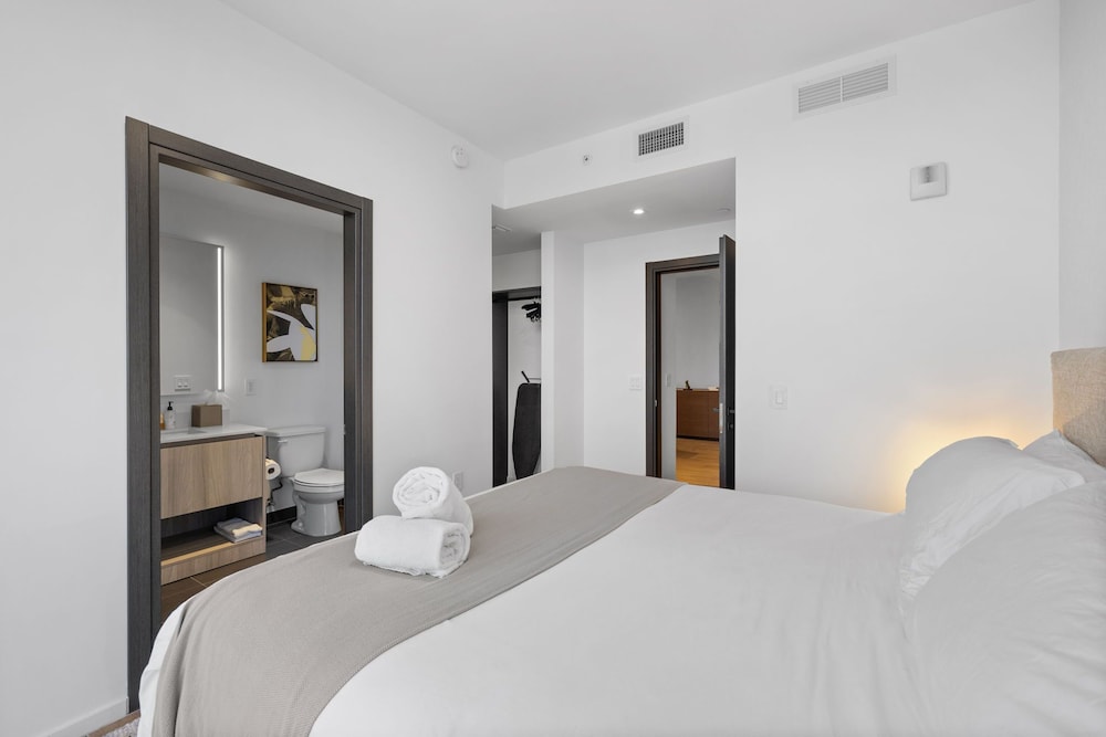 Stylish Downtown Miami Condo with Views