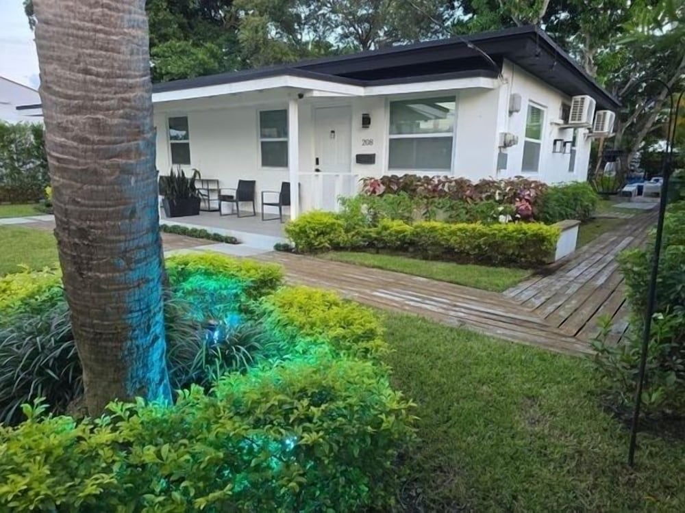 Charming Miami Getaway Near Beaches & Attractions