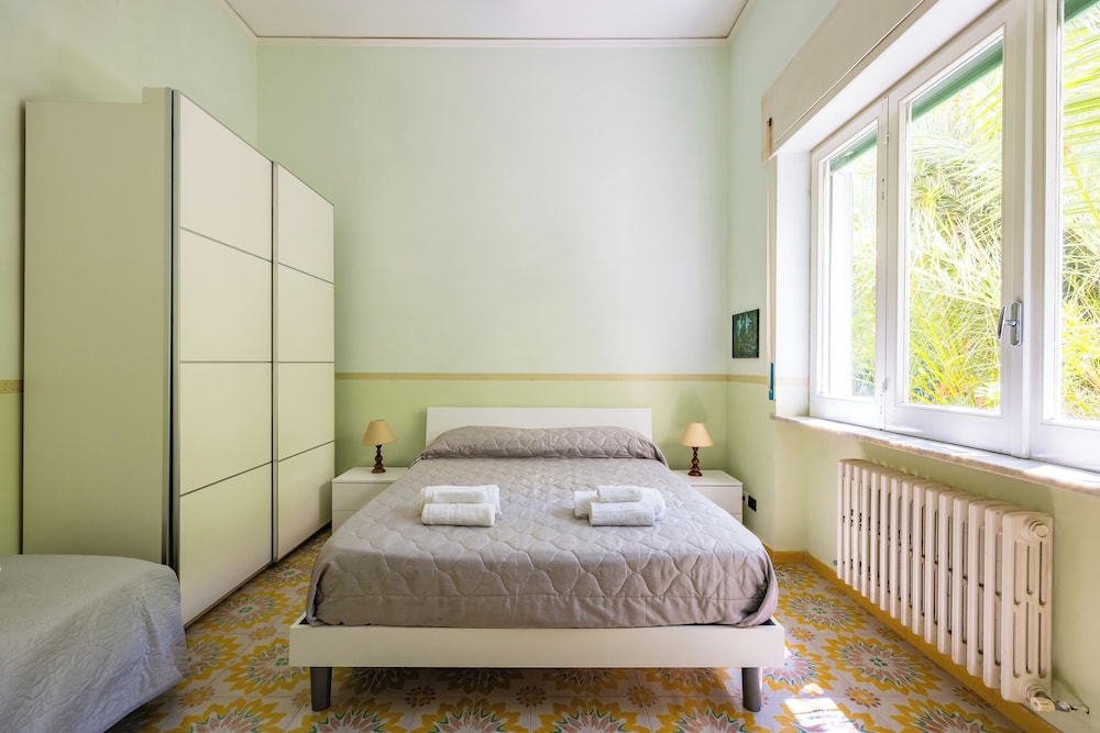 Villa Villari Terrace and Patio by Napoliapartments