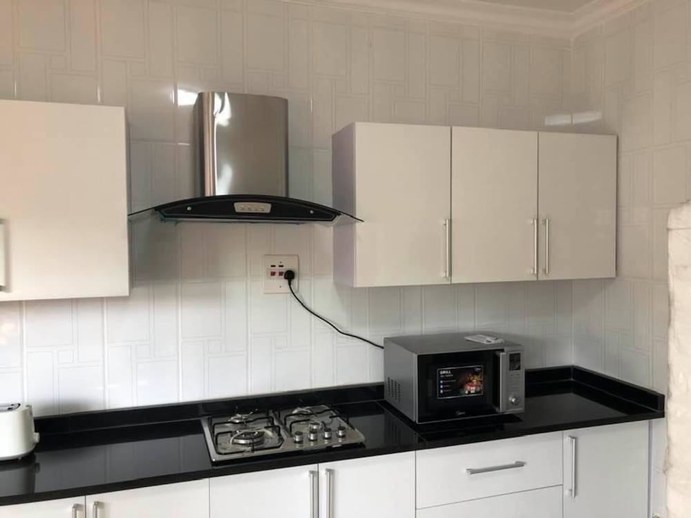 Exclusive Apartment in Handsworth - 2 Bedrooms view 3