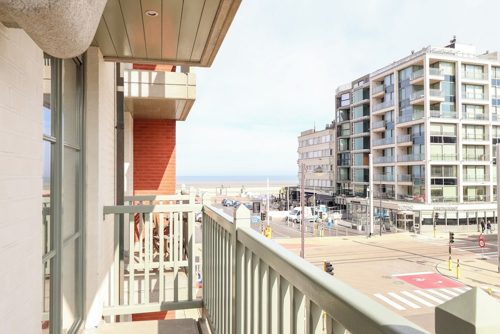 Apartment in Oostduinkerke Near the Coast