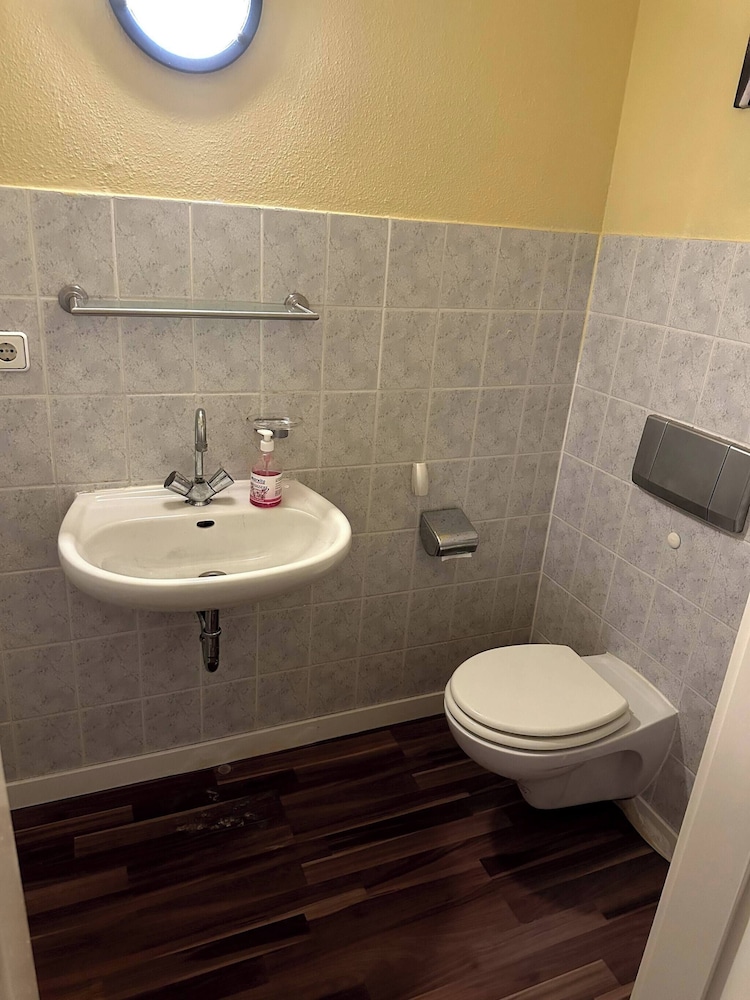 Large Apartment for 3-11 Guests in the Halle Leipzig Area