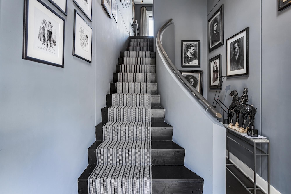 Luxurious Apartment - Denyer Street