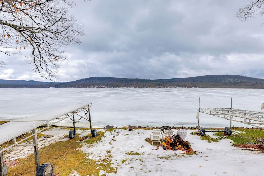 Lakefront Home w/ Private Dock in Alpine!