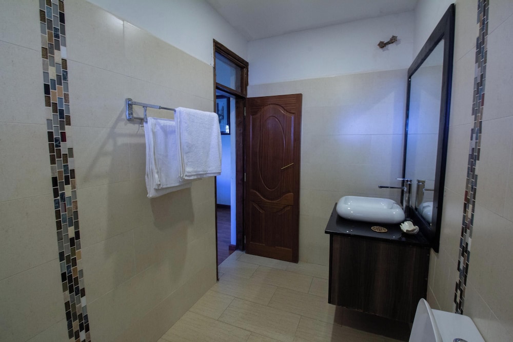 Saba House & Lodges