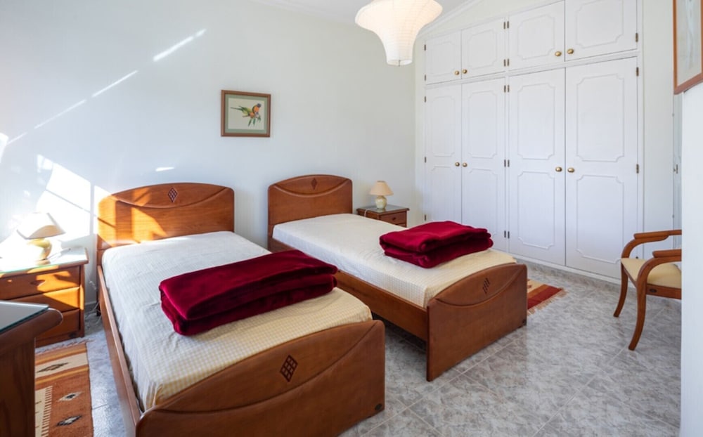Faro Vacations - Beautiful 3-bed Villa in Faro Spool  Seaview - Property Image 3