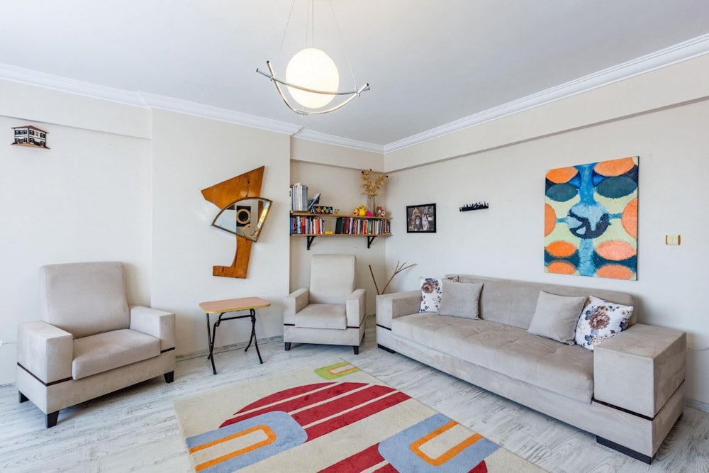 Flat With Shared Pool Near Sabiha Gokcen Airport