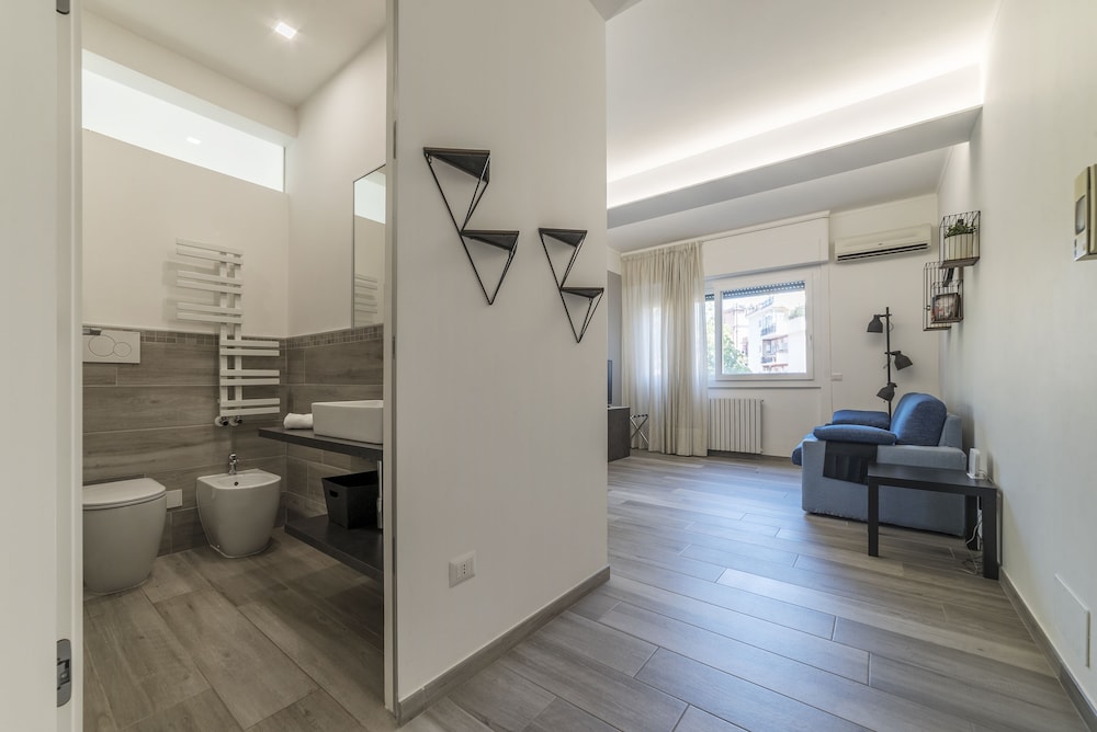 Modern Apartment Giardini Vaticani & S Pietro