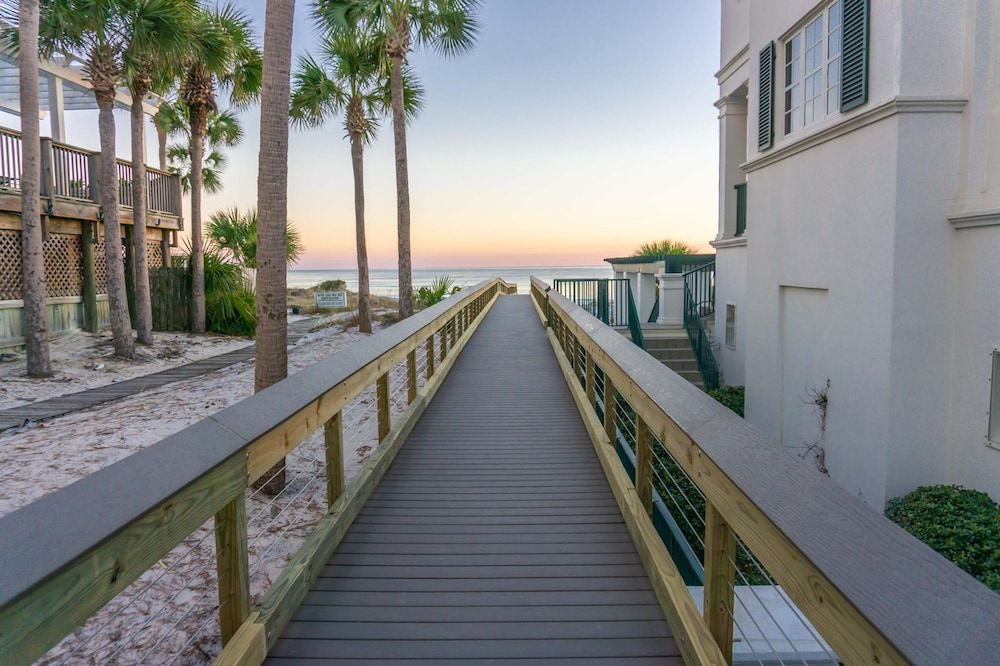 9 Rue Martine in Miramar Beach