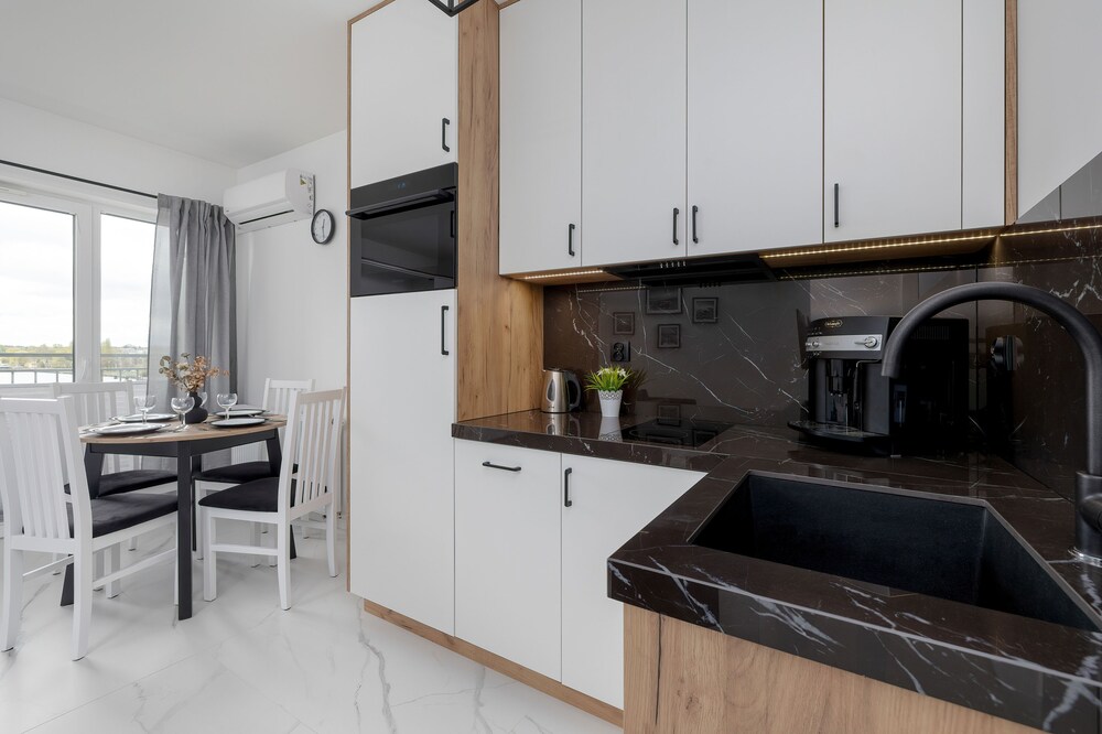 Plac Słowiański Świnoujście by Renters