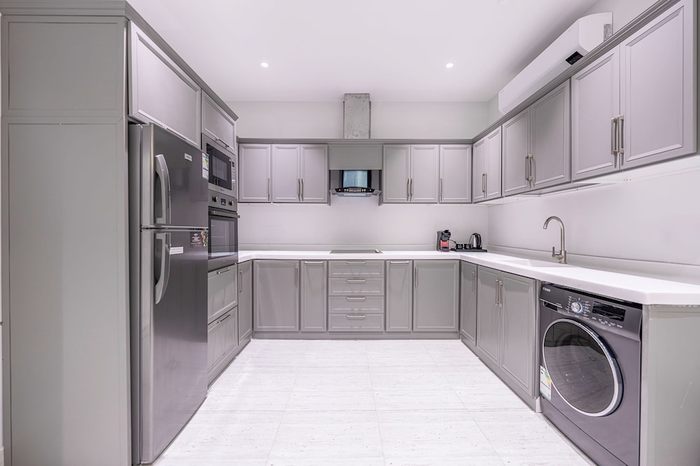 Mabaat - Al Malqa 3BR Apt - 533