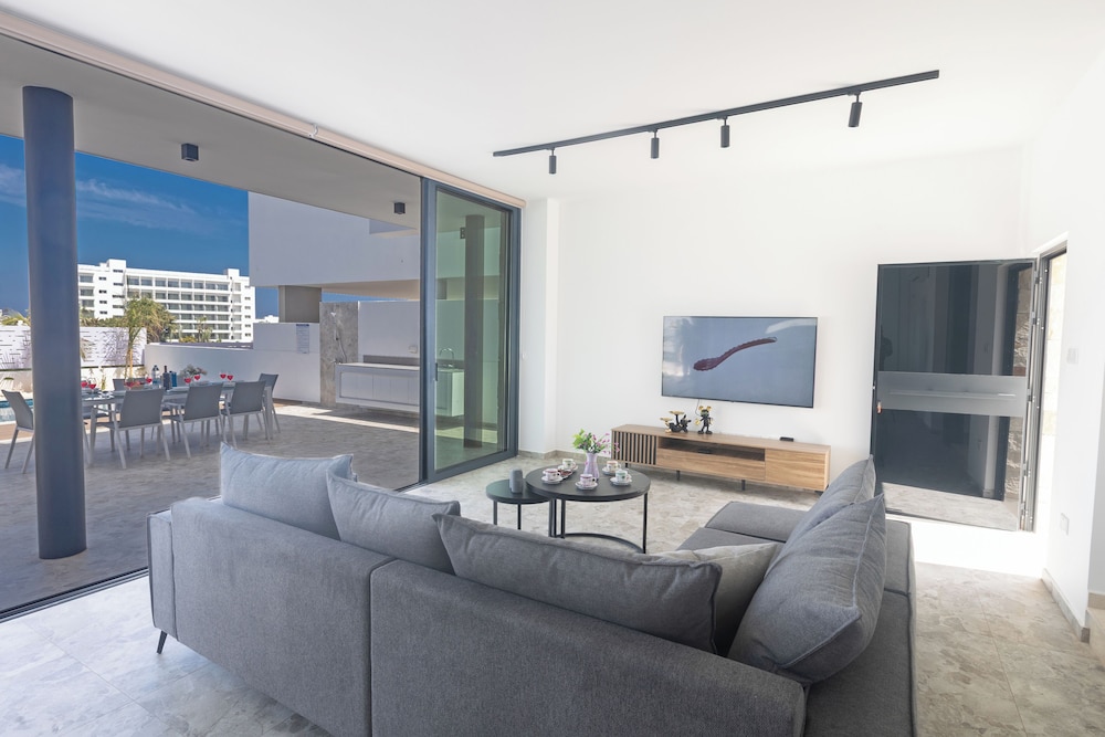 Protaras Aqua Villa Aq05