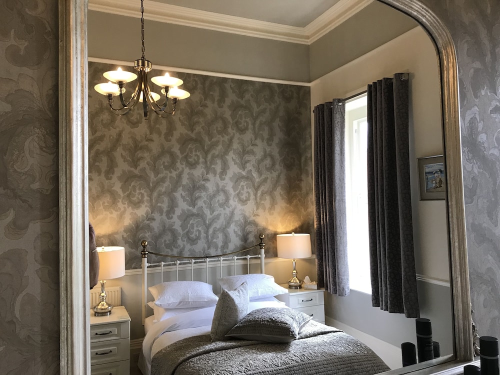 The Dower House Apartments view 3