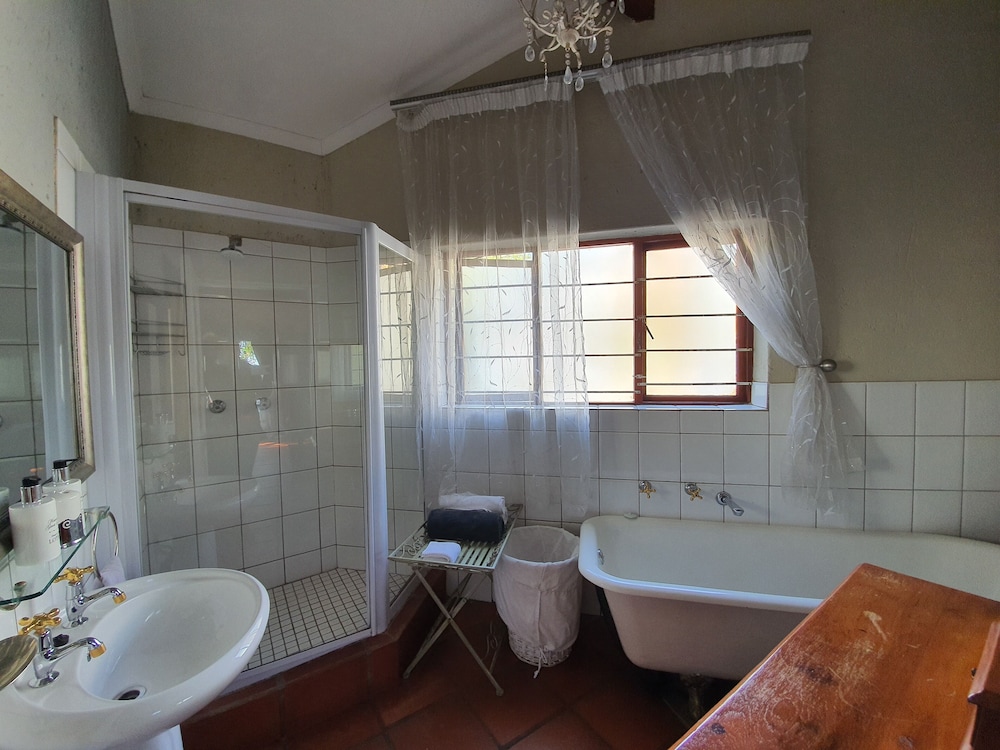 Waterhouse Guest Lodges 295 Indus Street