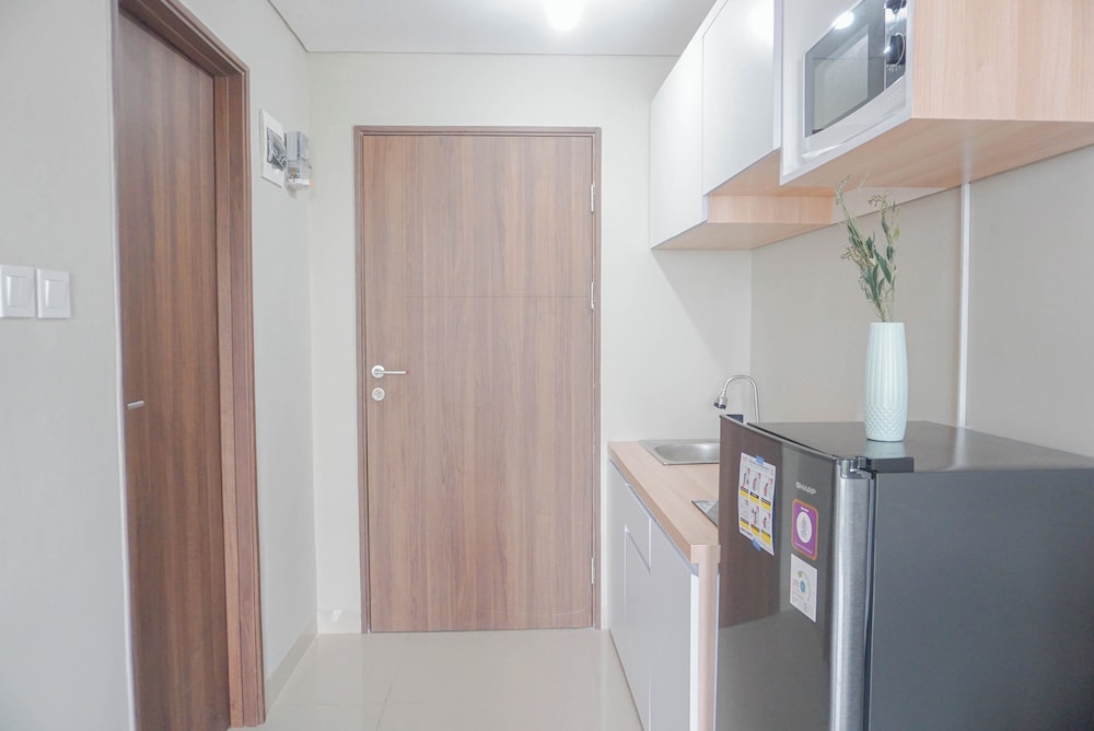 Homey Living and Well Designed Studio Room at Royal Sentul Park Apartment