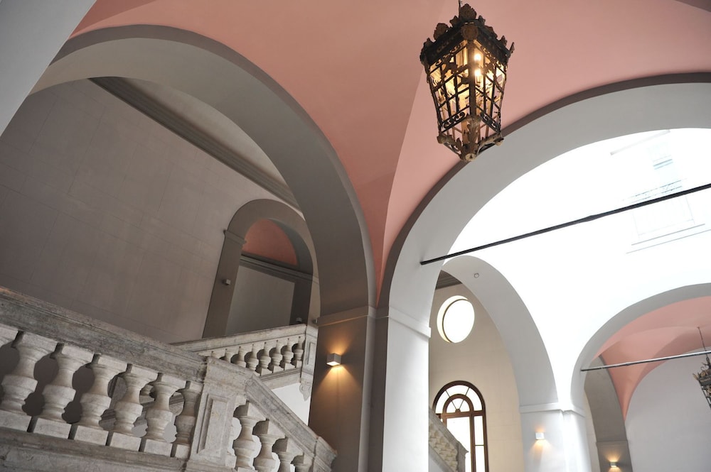 Gioeni Suites - Charming Loft en Palermo — recepcion & lobby