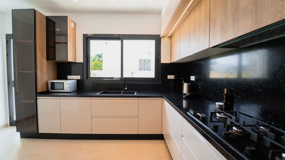 Villa Malaga Luxury for 10 in Central Marsa