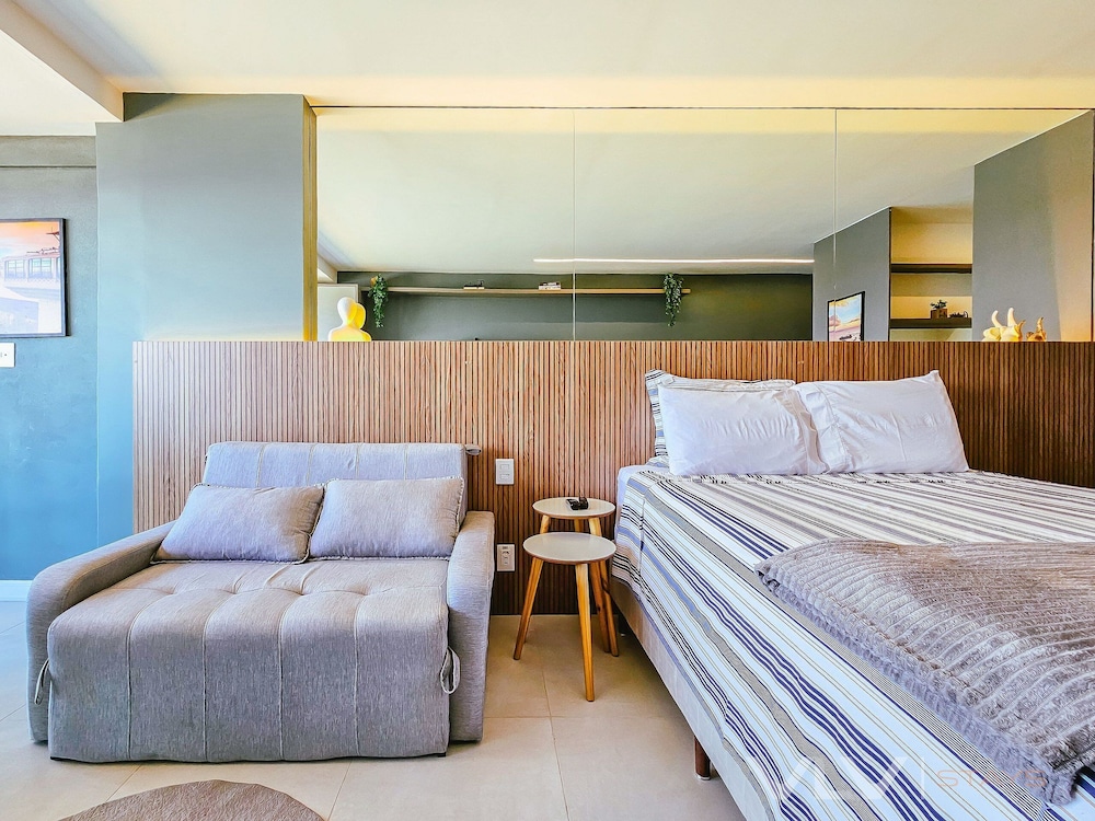 Art Studio by VLV Stays