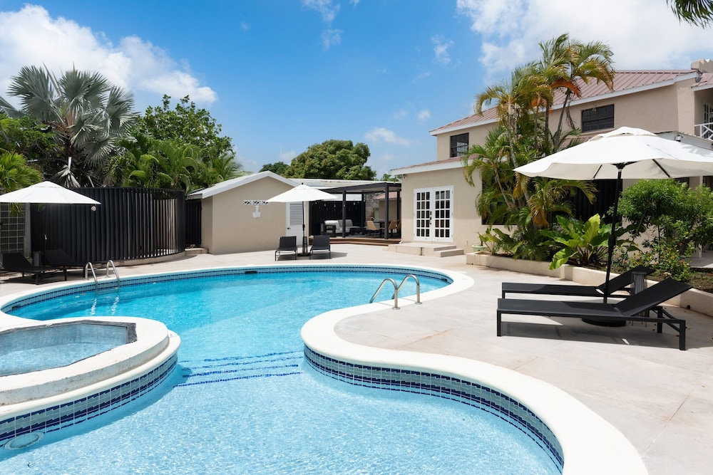 Luxe Retreat With Private Pool - The June 4 Bedroom Villa